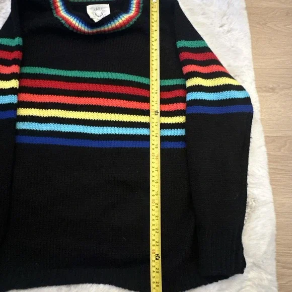 Fantastic Fawn Sweater With Rainbow Stripes size M‎ Multicolor